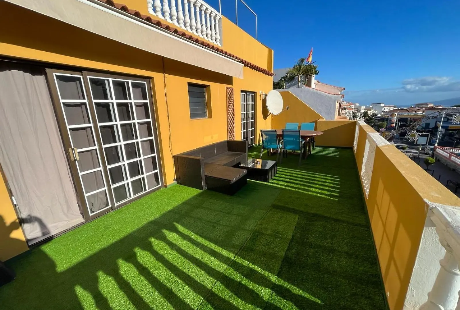 Apartment Grosse Terrasse Mit Esstisch, Markise. Einfach Los Realejos